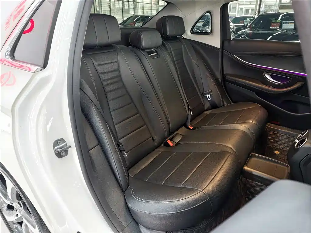 Mercedes-Benz E-Class 2020 — фото 11