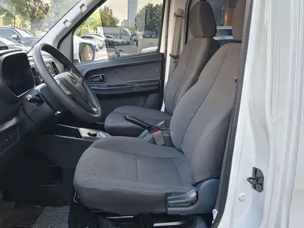 Changan Ruixing EM80 2026