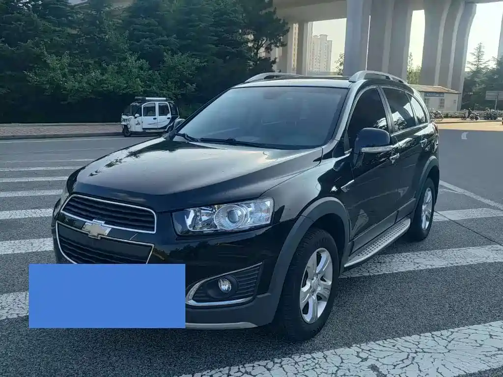 Chevrolet Captiva 2018 — фото 1