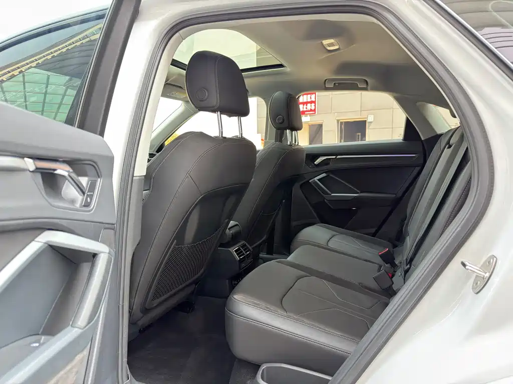 Audi Q3 Sportback 2022 — фото 6