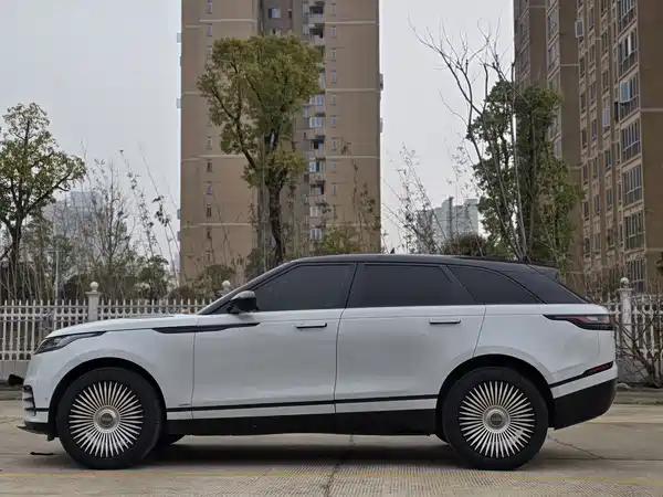 Land Rover Range Rover Velar 2022