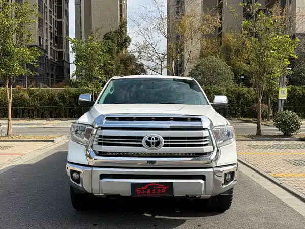 Toyota Tundra 2015