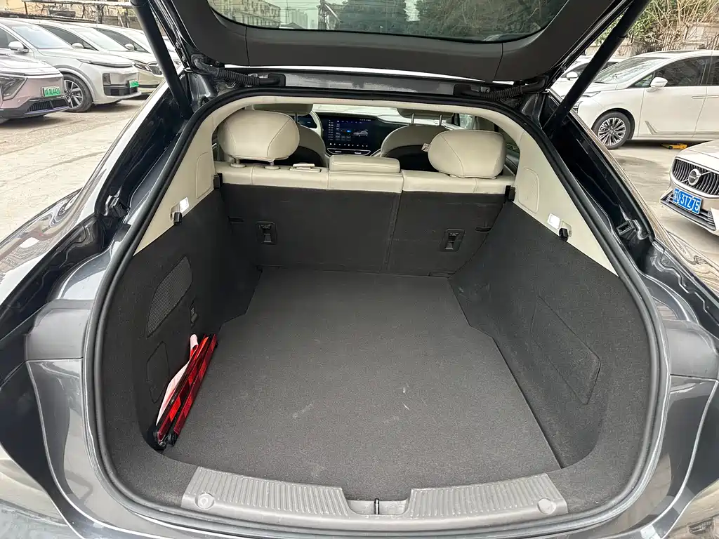 Roewe Feifan F7 2023 — фото 12