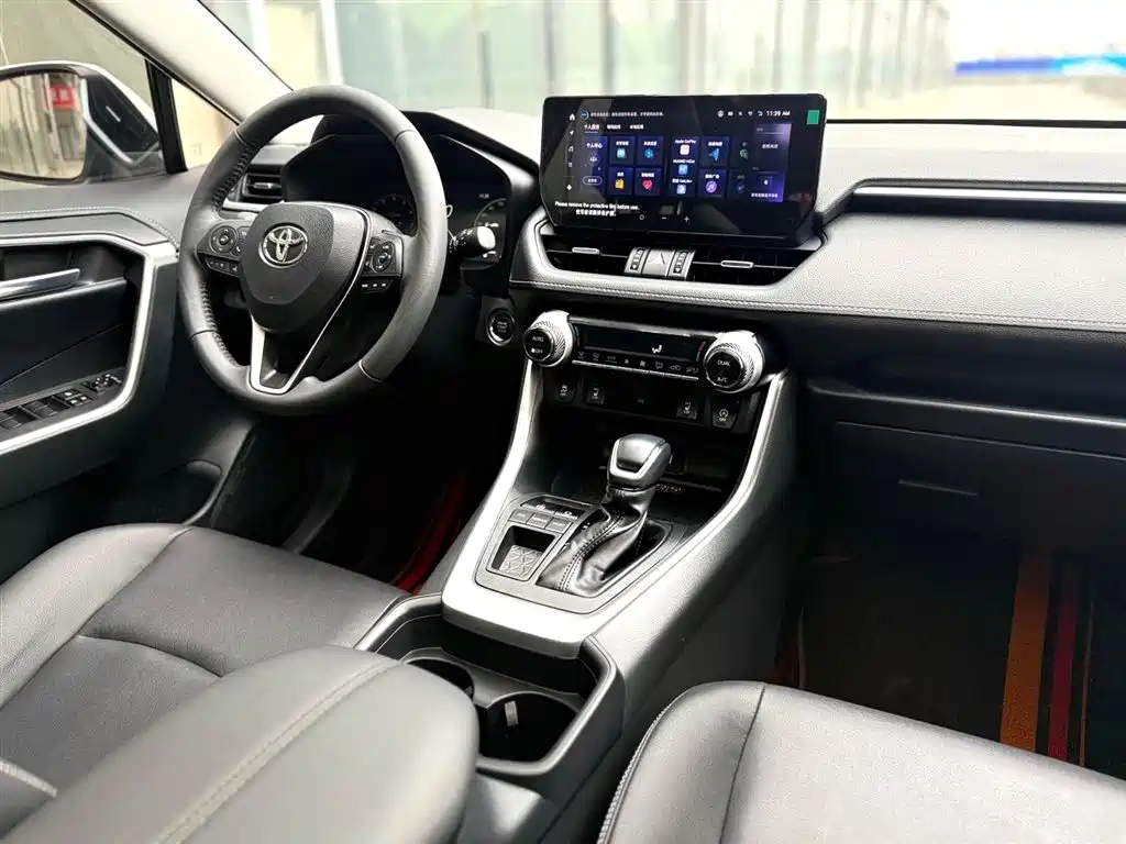 Toyota RAV4 2024