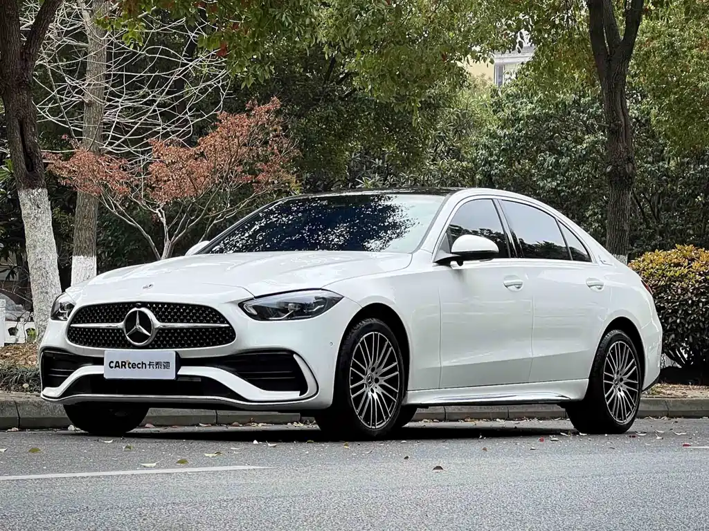 Mercedes-Benz C-Class 2024 — фото 1