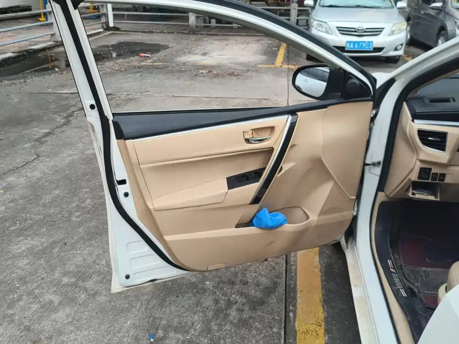 Toyota Corolla 2015
