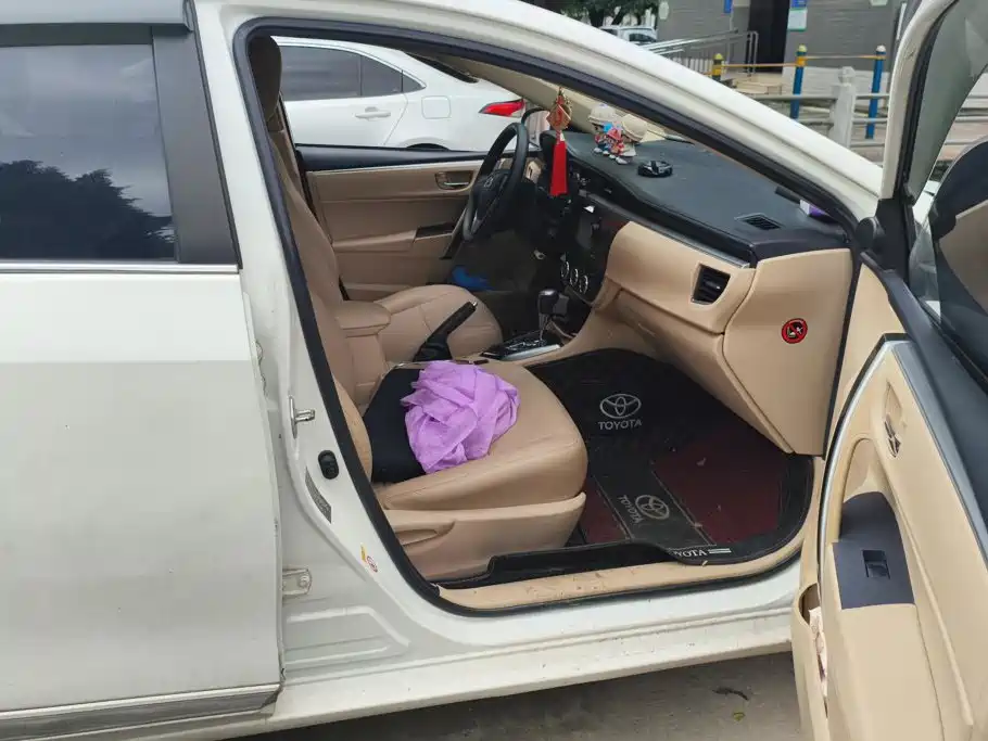 Toyota Corolla 2015