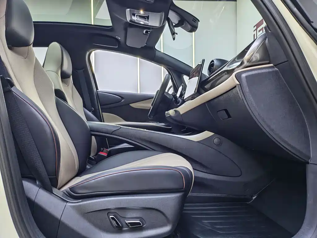 BYD Dolphin 2024