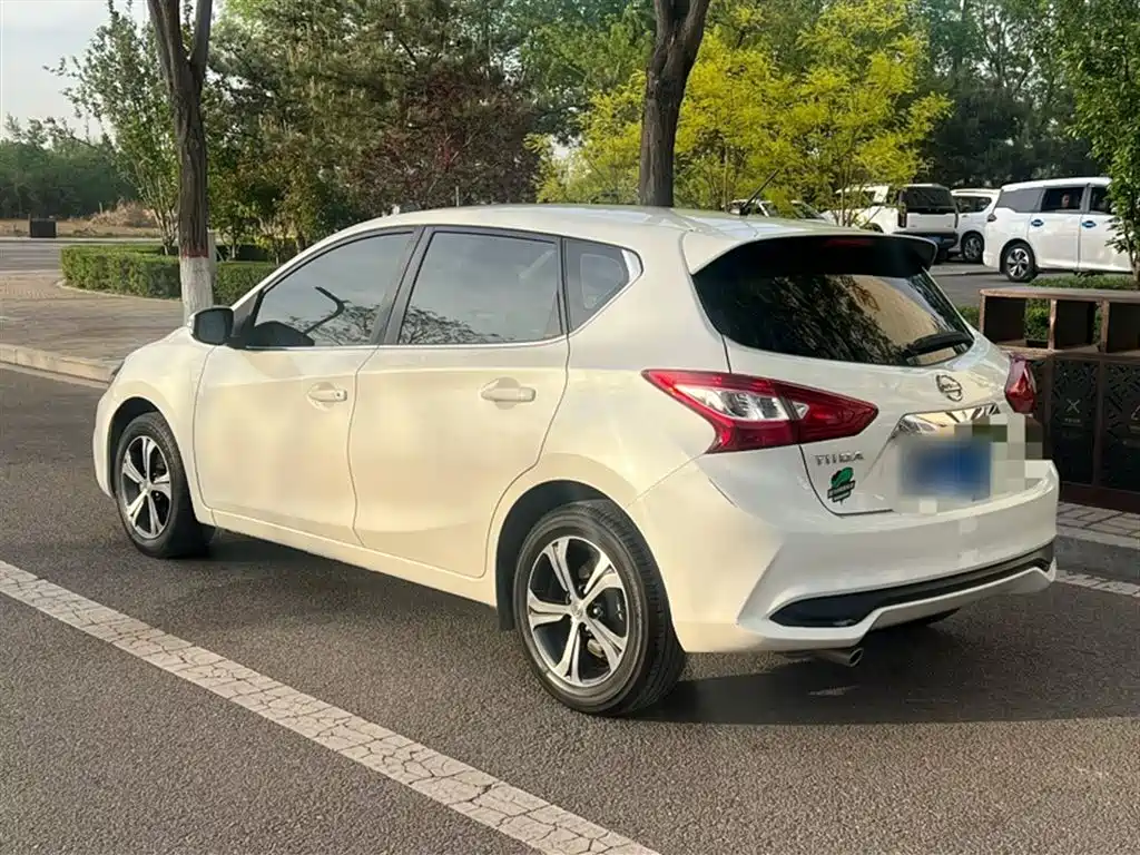 Nissan Tiida 2019 — фото 10