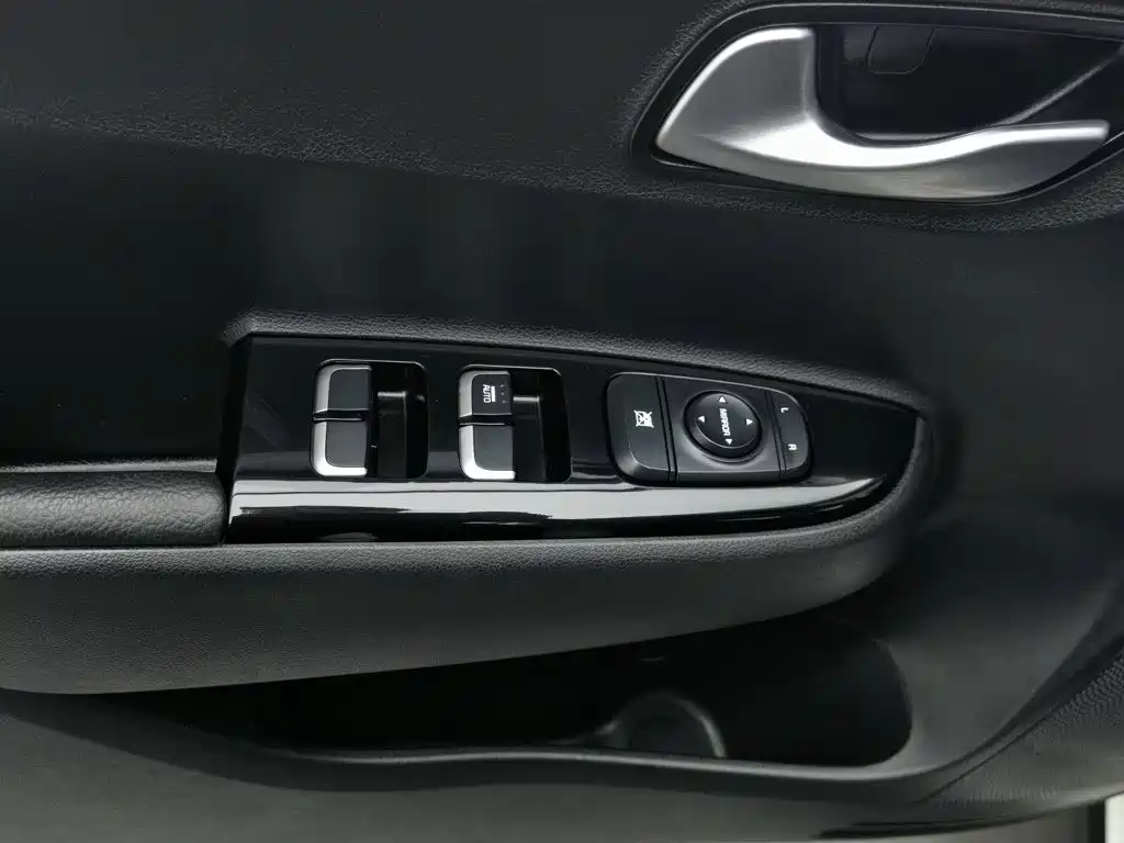Kia KX CROSS 2019 — фото 9