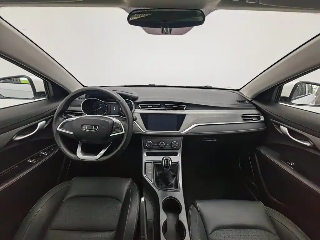 Geely Emgrand 2021