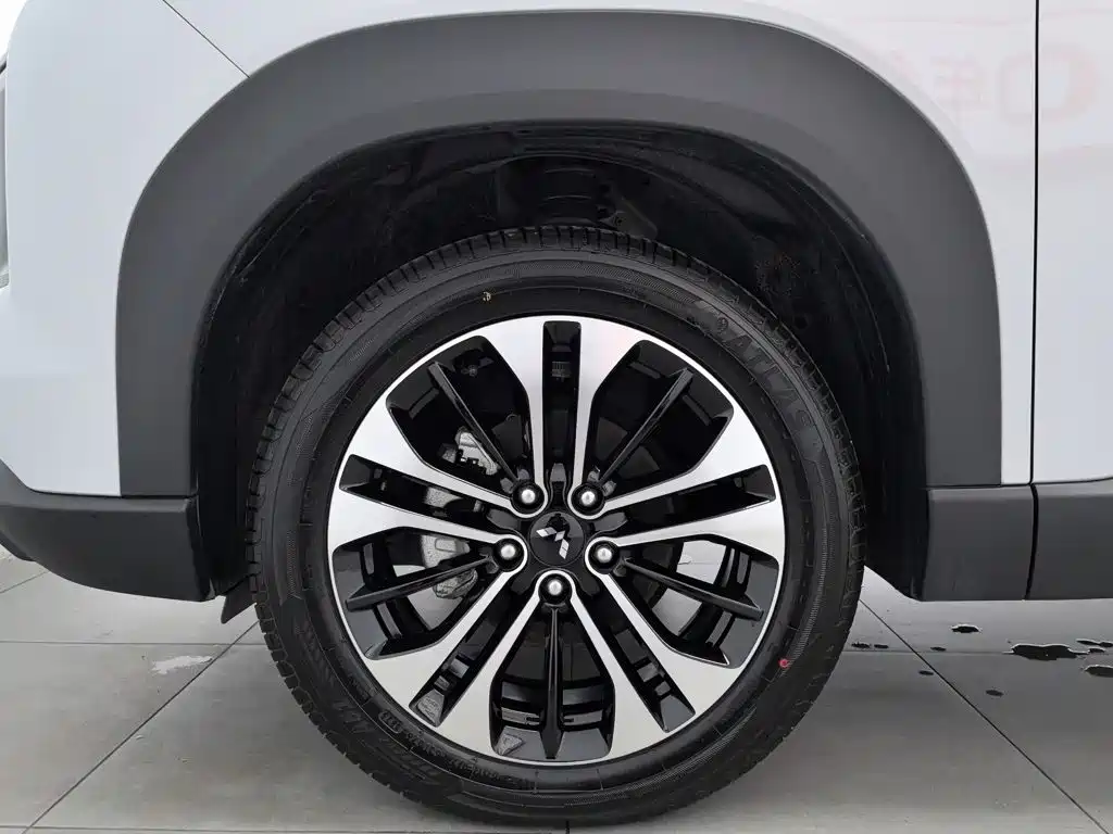 Wuling Starlight 560 New Energy 2025 — фото 17