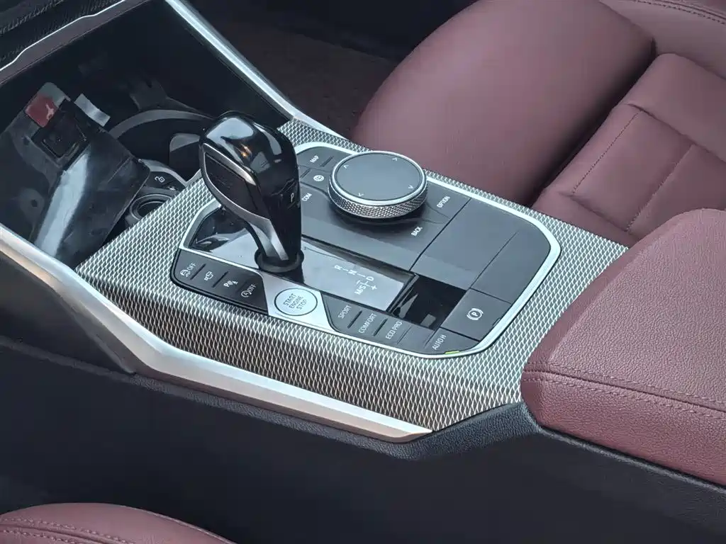 BMW 3 Series 2021 — фото 11