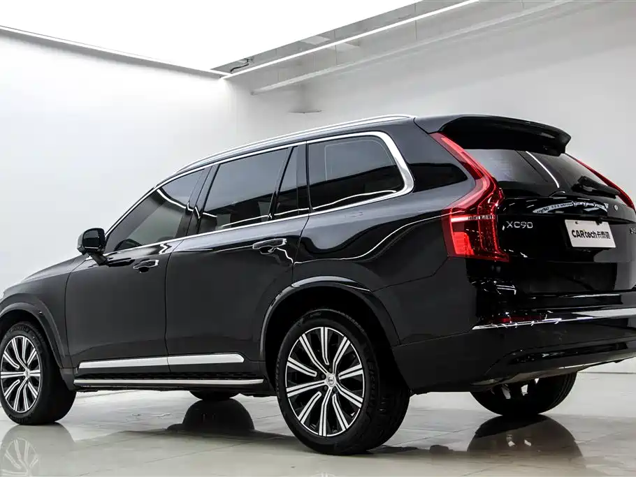Volvo XC90 2023 — фото 6