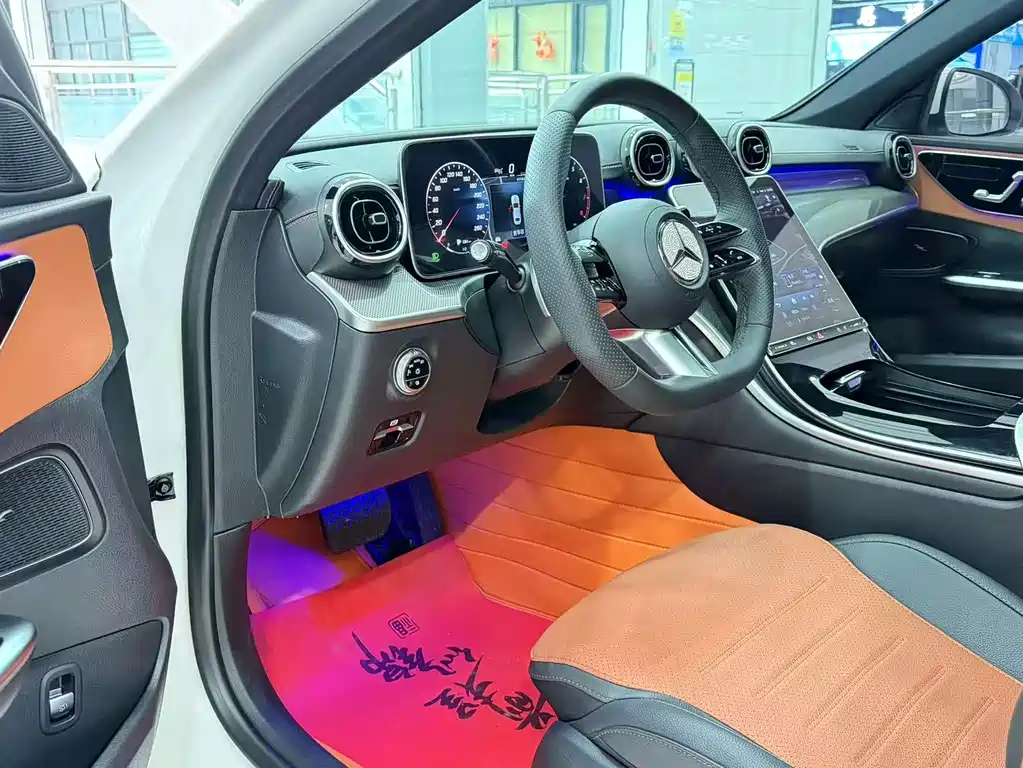 Mercedes-Benz C-Class 2023 — фото 4