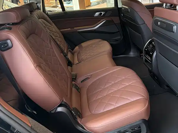 BMW X7 2024