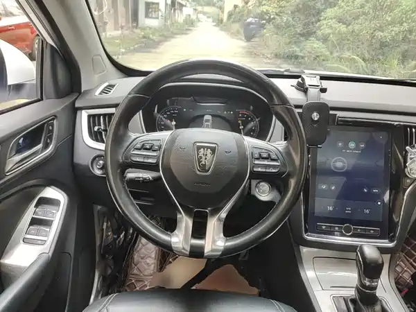 Roewe RX5 2016