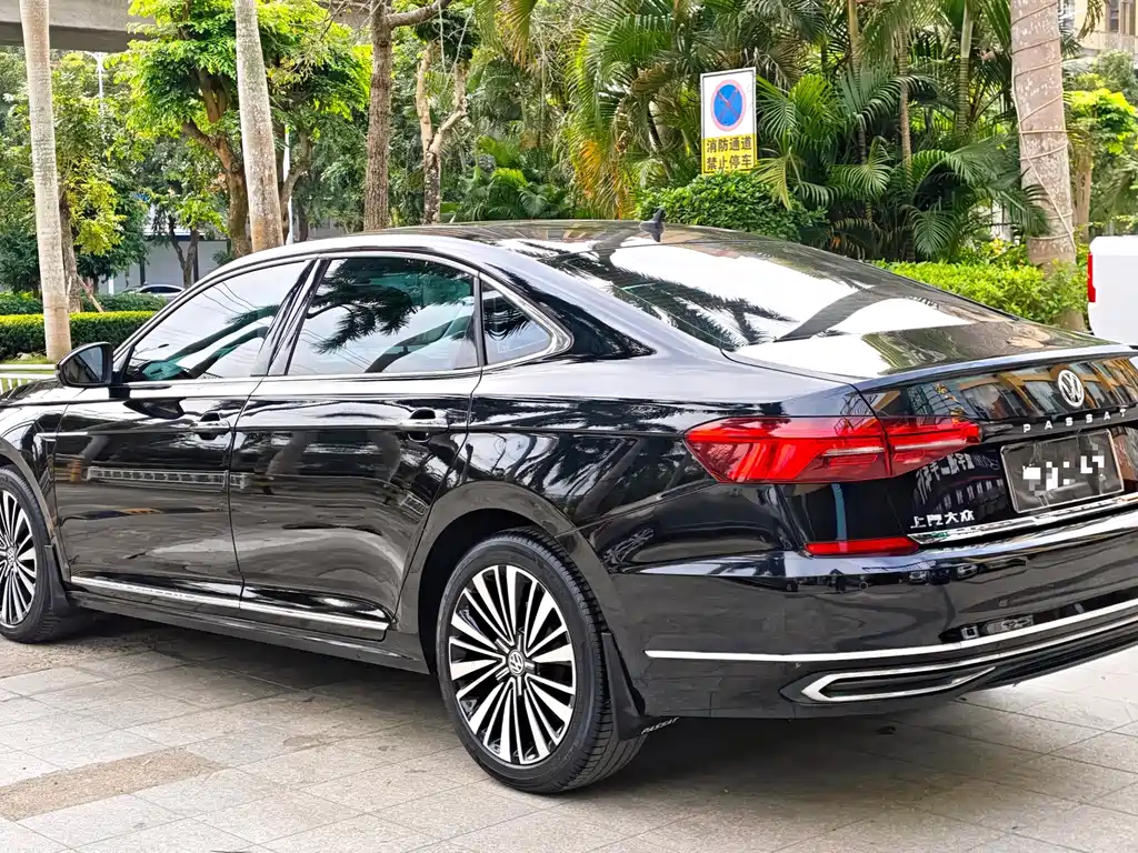 Volkswagen Passat 2020 — фото 7