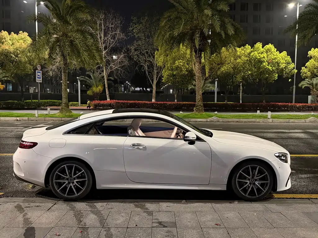 Mercedes-Benz E-Class 2023 — фото 4