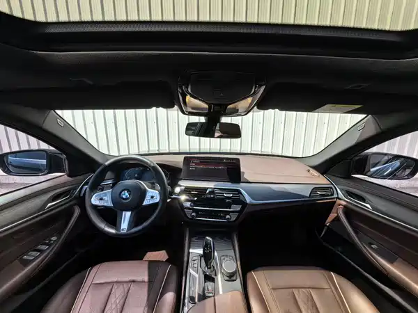 BMW 5 Series 2022