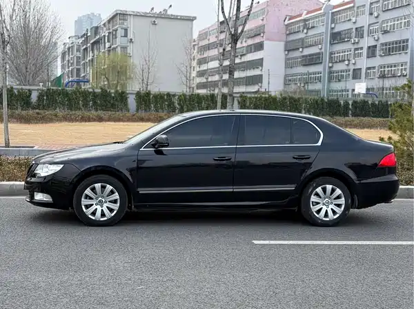 Skoda Superb 2012