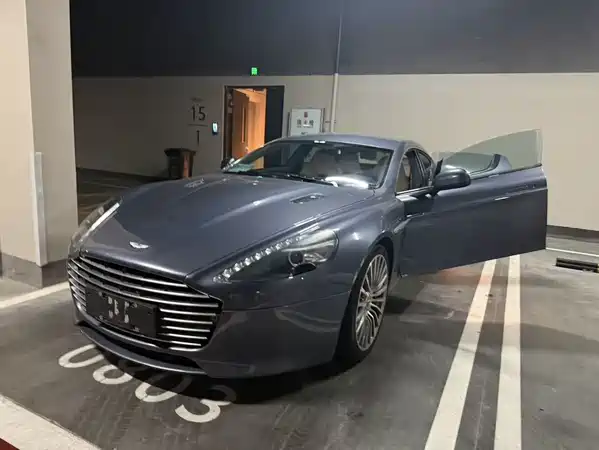 Aston Martin Rapide 2012