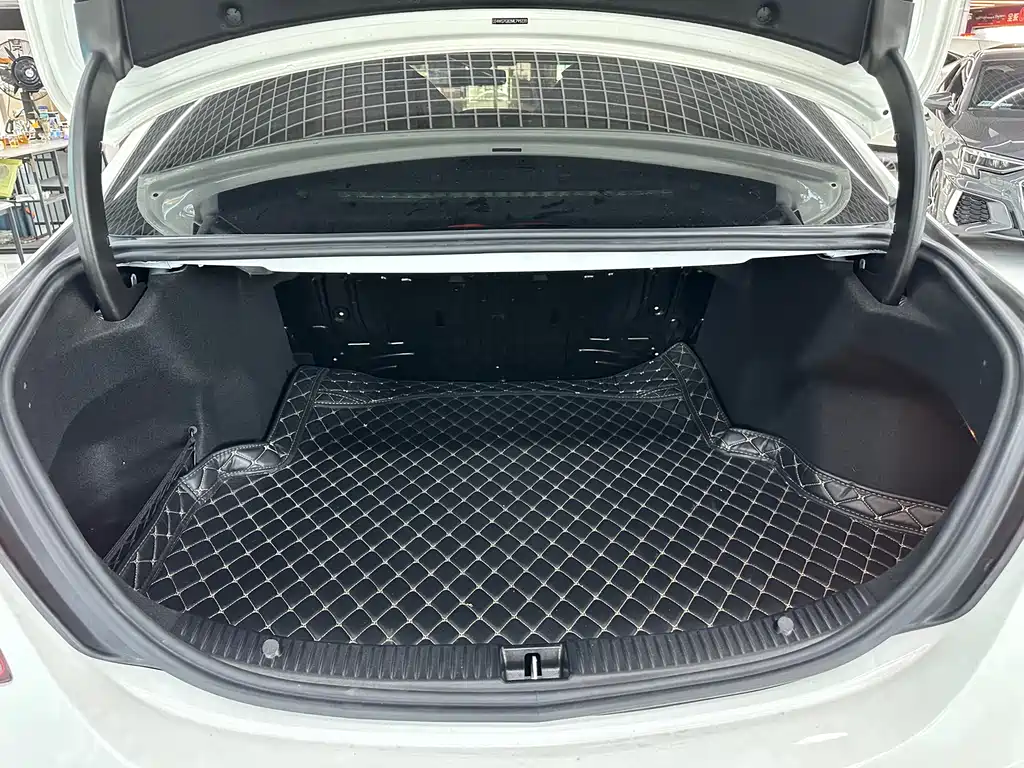 Mercedes-Benz C-Class 2021 — фото 17