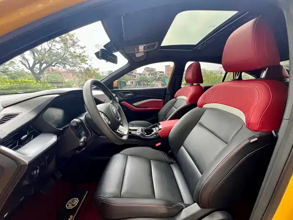 MG MG5 2022
