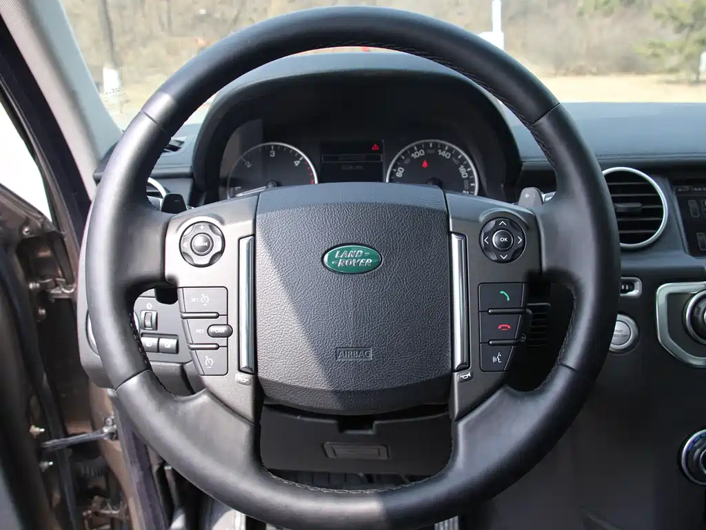 Land Rover Discovery 2014 — фото 20