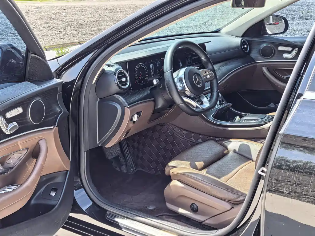 Mercedes-Benz E-Class 2019 — фото 4