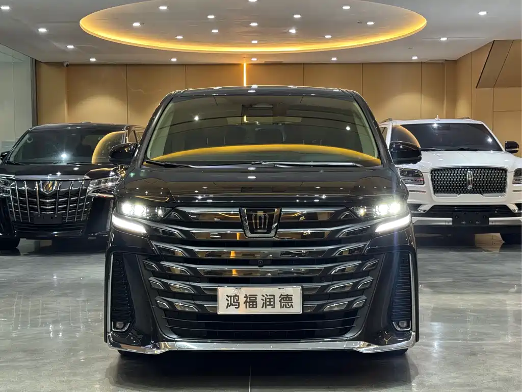 Toyota Vellfire 2023 — фото 1