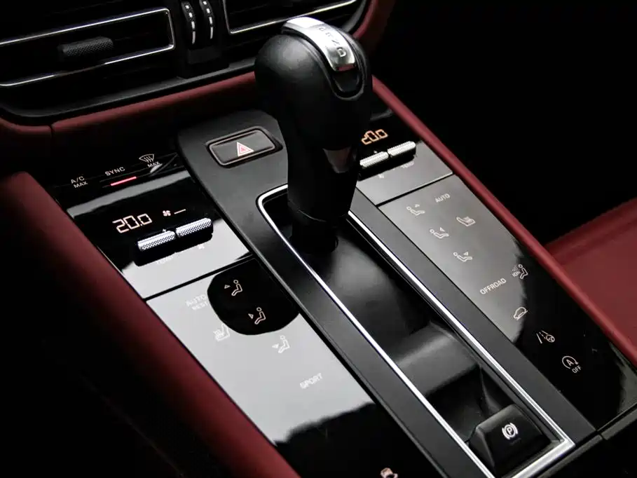 Porsche Macan 2022 — фото 20