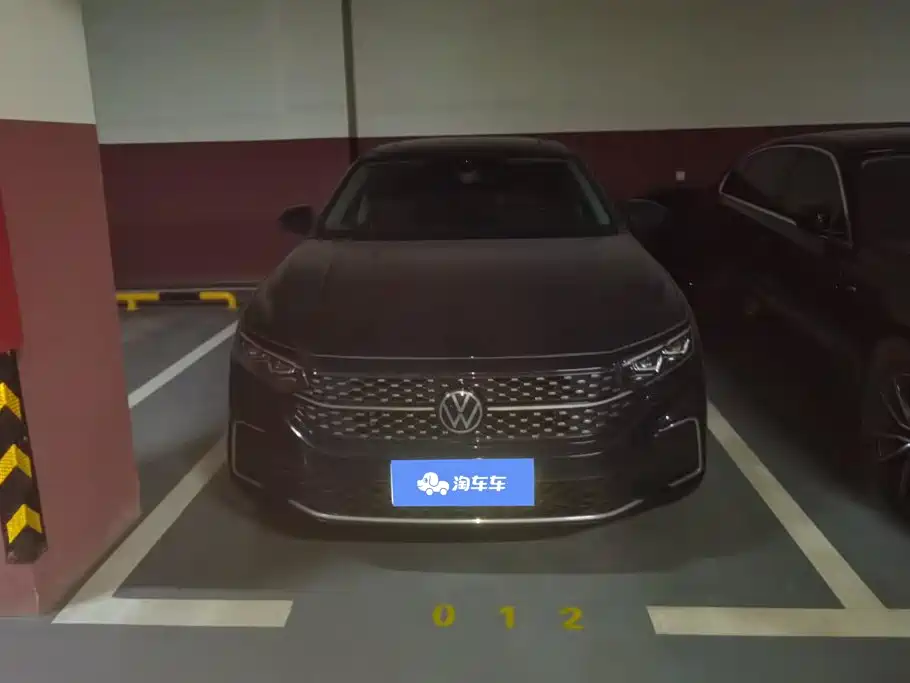 Volkswagen Passat 2022
