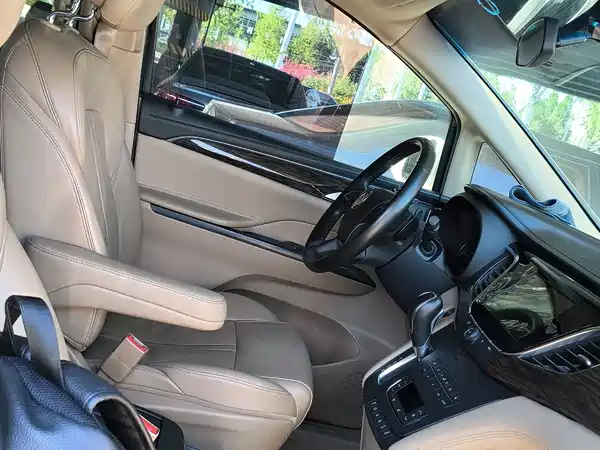 Buick GL8 2017