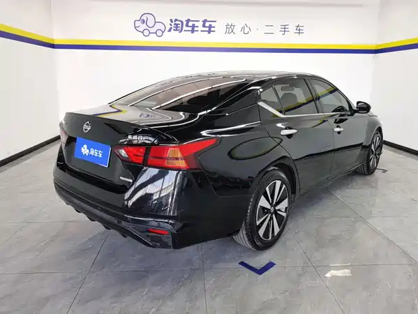 Nissan Teana 2022