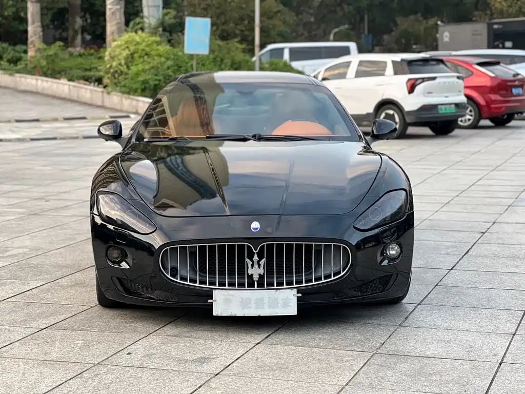Maserati GranTurismo 2016 — фото 2