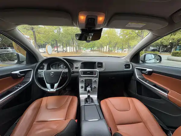 Volvo S60 2019