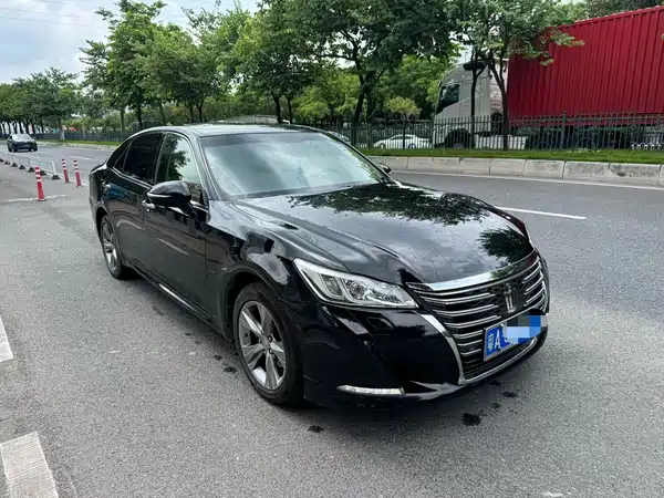 Toyota Crown 2017