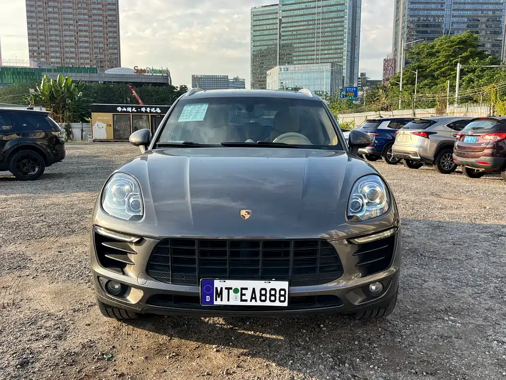 Porsche Macan 2015 — фото 1