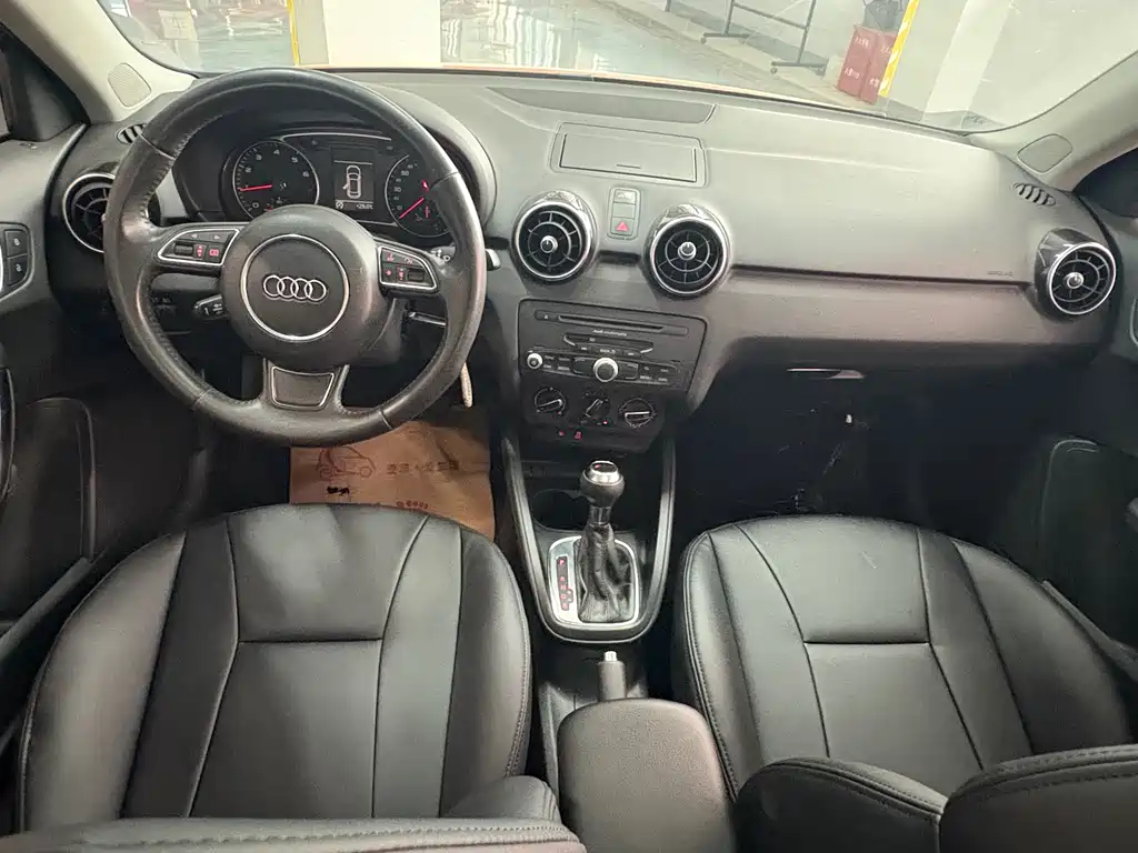 Audi A1 2013 — фото 12