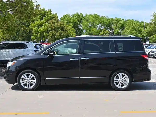 Nissan Quest 2015