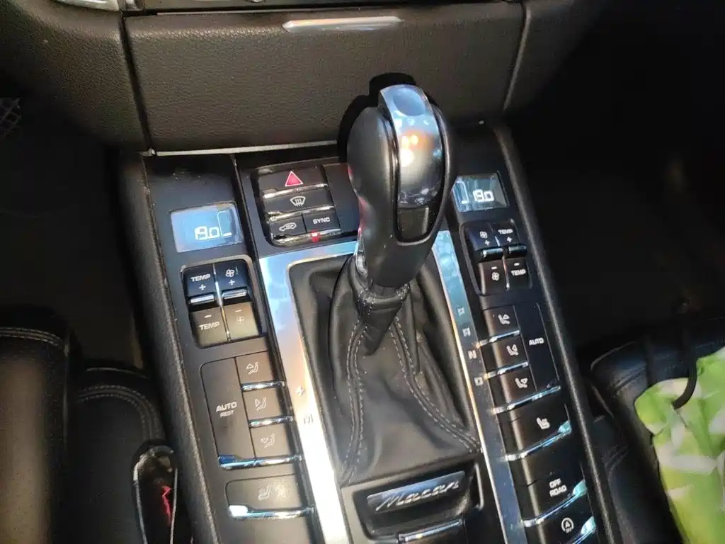Porsche Macan 2015