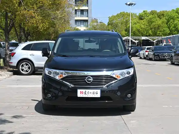 Nissan Quest 2015