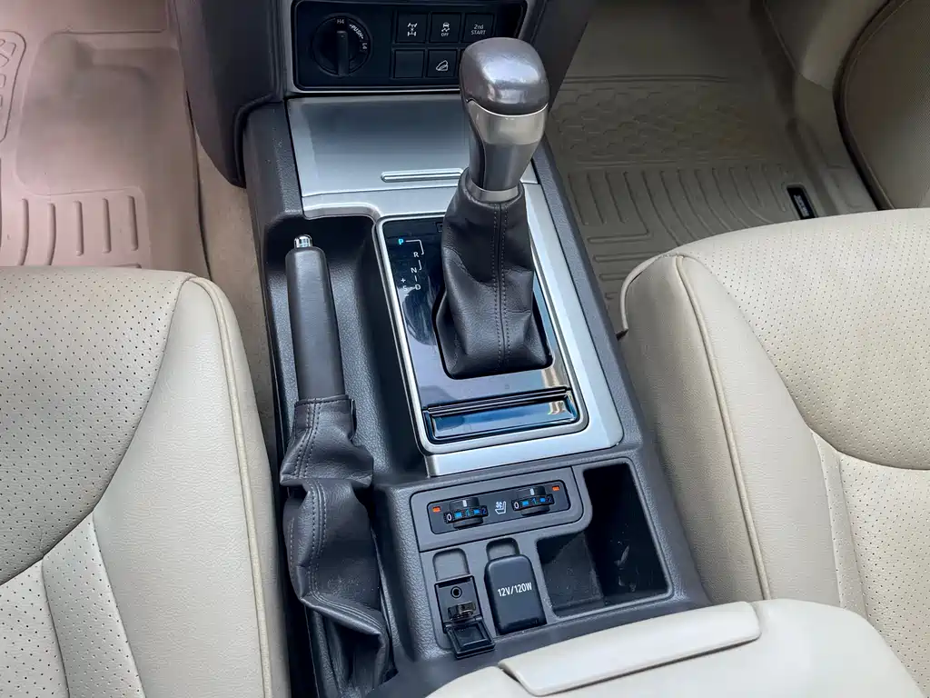 Toyota Prado 2019 — фото 26