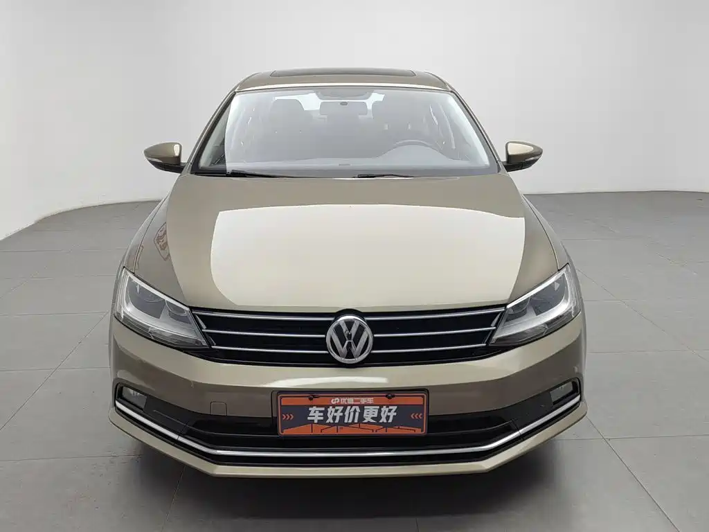 Volkswagen Sagitar 2016