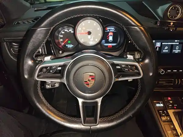 Porsche Macan 2020