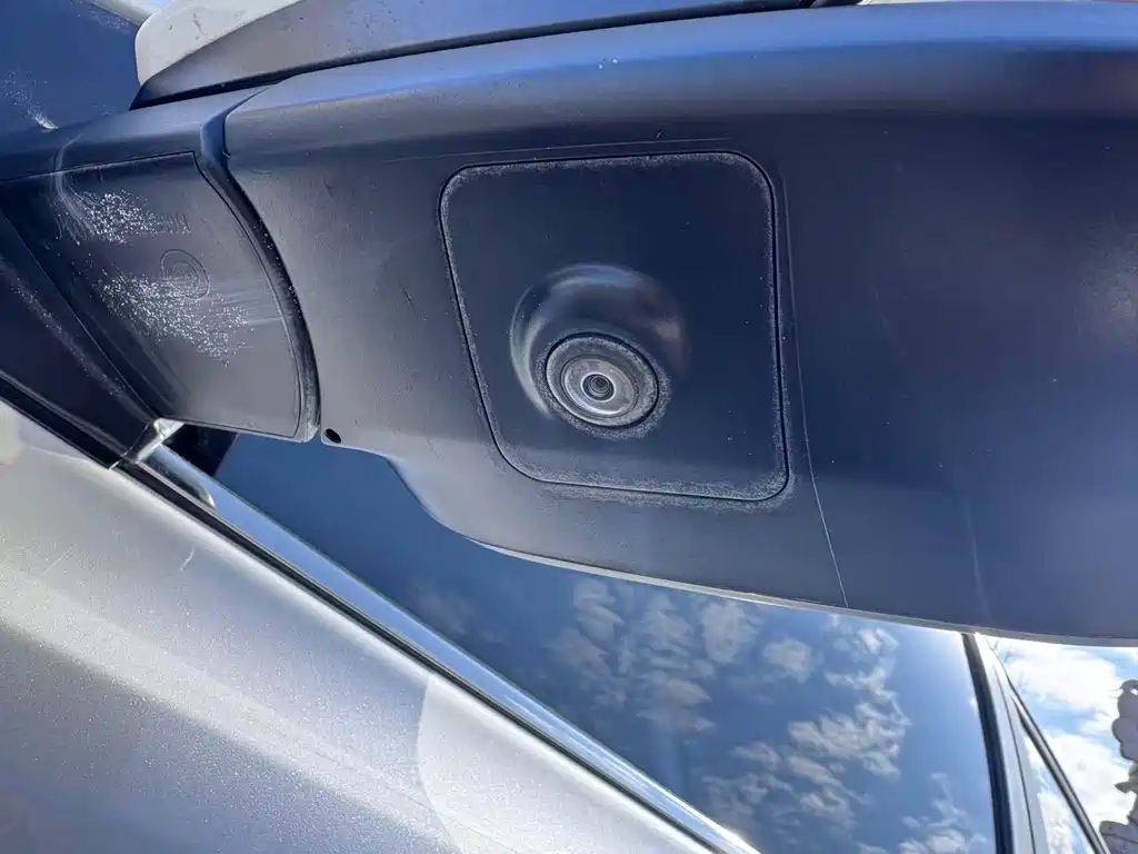 Toyota RAV4 2019 — фото 19