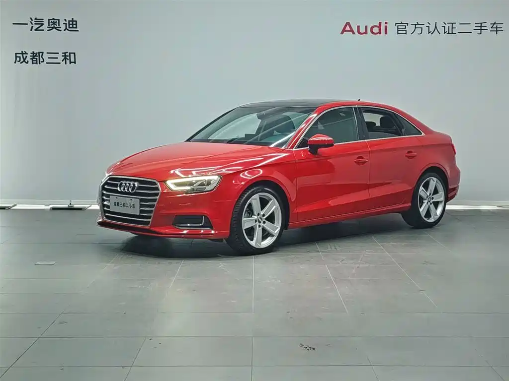 Audi A3 2019 — фото 1