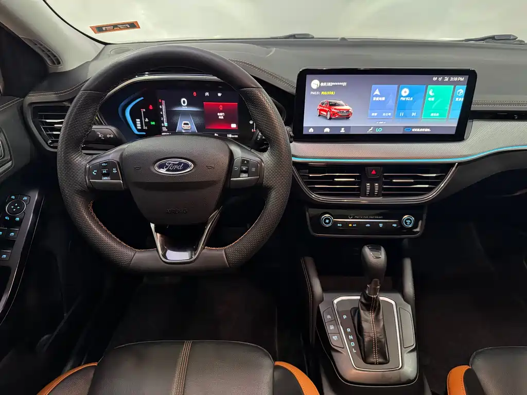 Ford Focus 2023 — фото 14