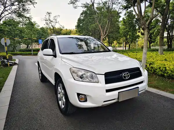 Toyota RAV4 2013